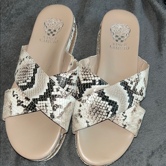 Vince Camuto Cream and Black Slide Sandals - Picture 1 of 9